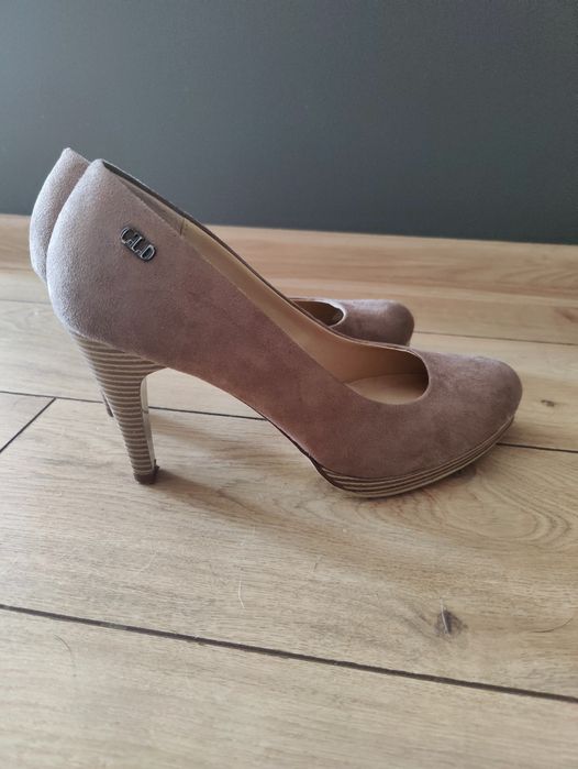 Sprzedam buty na obcasie