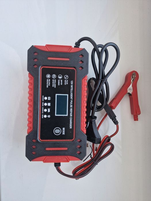 Зарядний Пристрій -  12V 6A. /600грн- по повній оплаті.