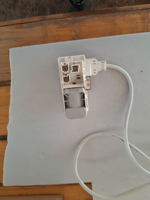 Запчастини посудомийної машини miele.