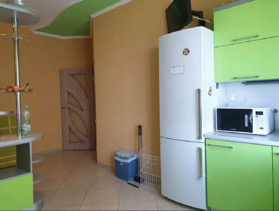 Продам 2 комнатную квартиру, Шевченко пр-т/Шампанский пер.