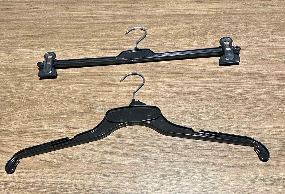 Wieszaki metalowo-plastikowe – na spodnie i odzież górną | duża ilość