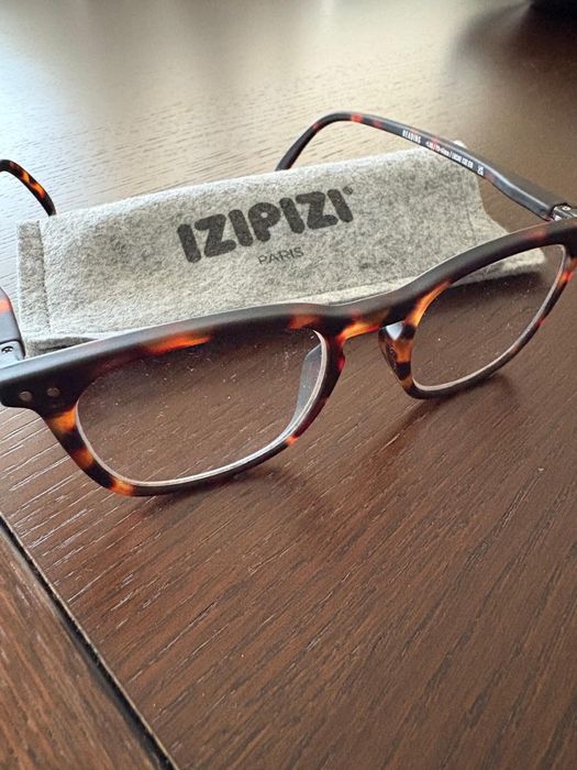 Oculos de leitura Izipizi