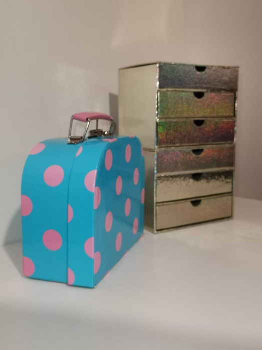 Zestaw na biurko, do pokoiku - walizeczka pudełko organizer szufladki