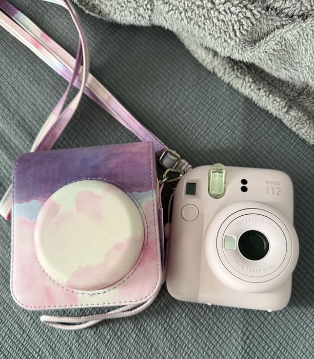 Фотоапарат Instax mini 12