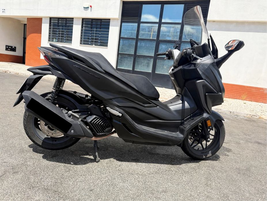 : Vende-se Honda Forza 125 em otimo estado !