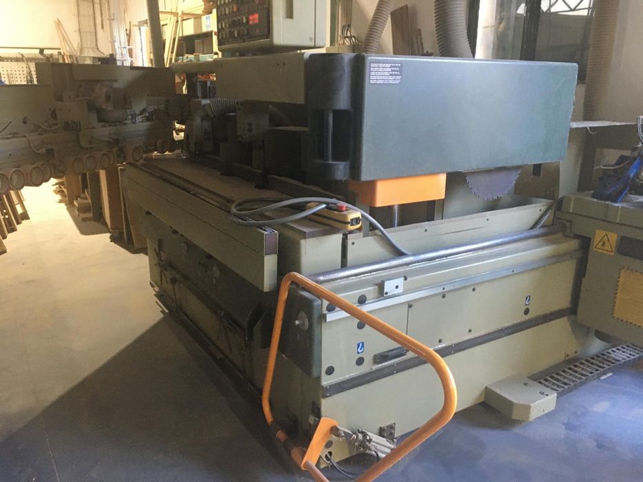 Centro de trabalho SCM Multiflex para janelas em madeira