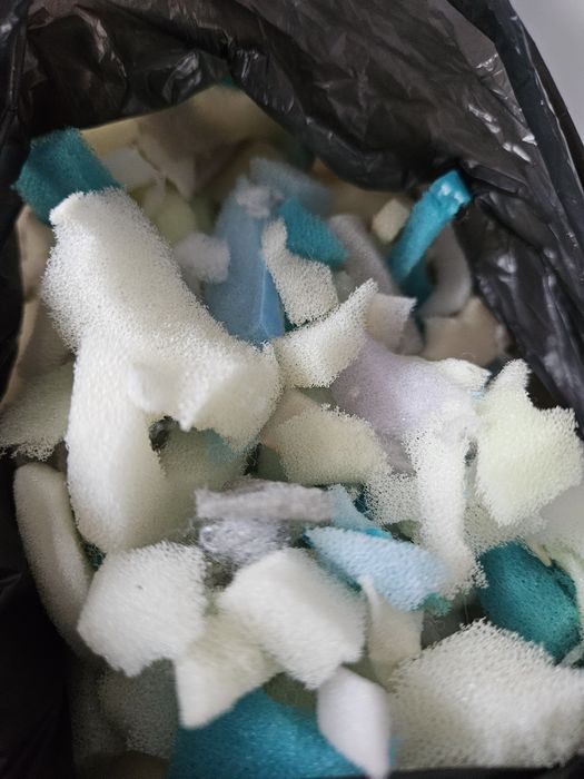 Ścinki gąbki wypełnienie do poduszek ozdobnych, 60l