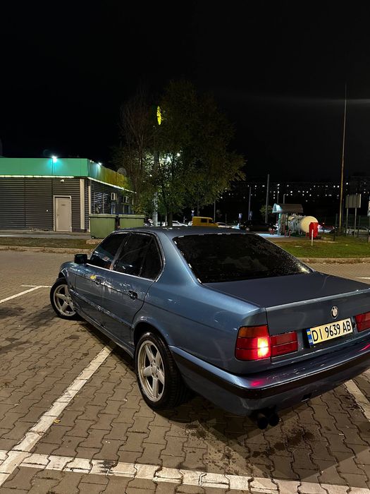 продам бмв е34 520i