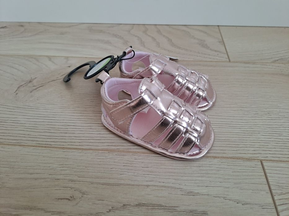 Nowe sandałki Matalan