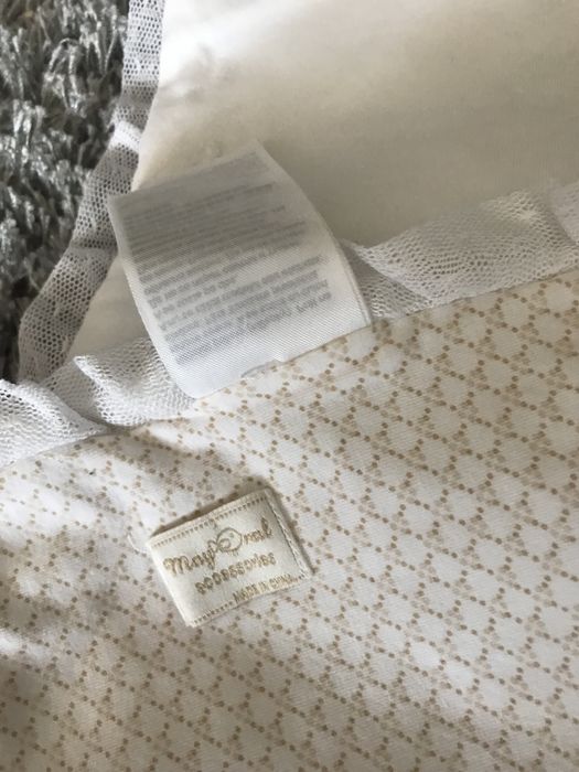 Kołderka niemowlęca Mayoral dla dziewczynki.