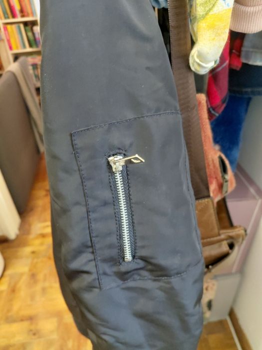 Casacos guess e stradivarius Tamanho M