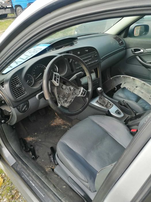 Carro Saab 93 de 2004 para peças