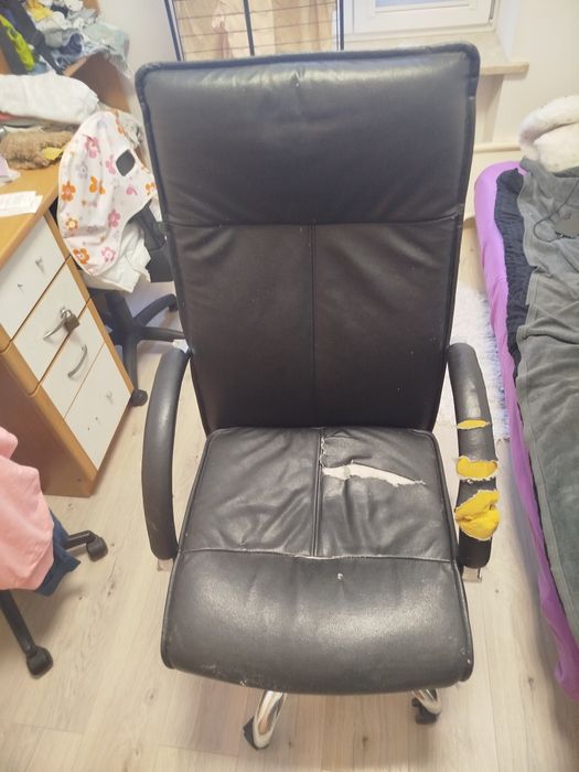 Fotel biurowy obrotowy
