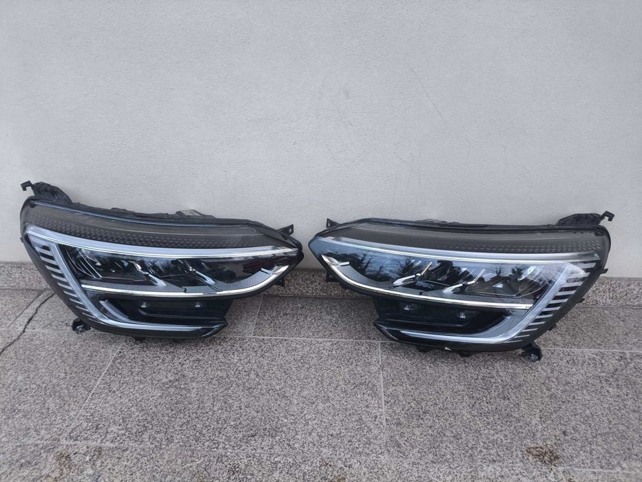 Renault Megane IV faróis