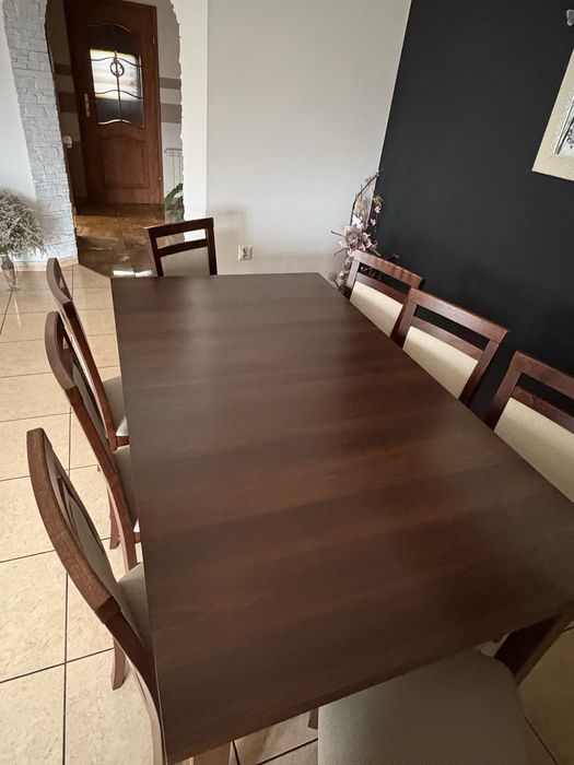 Sprzedam stół z krzesłami