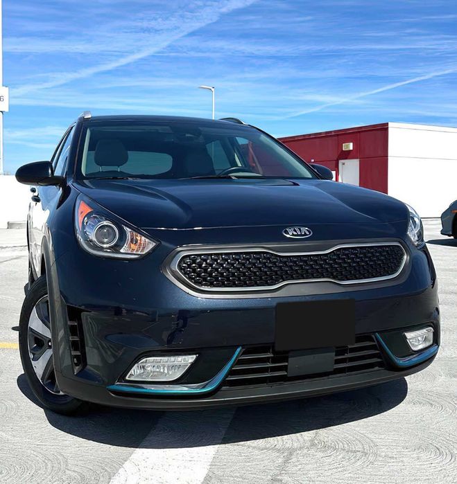 Kia Niro Hybrid      2018