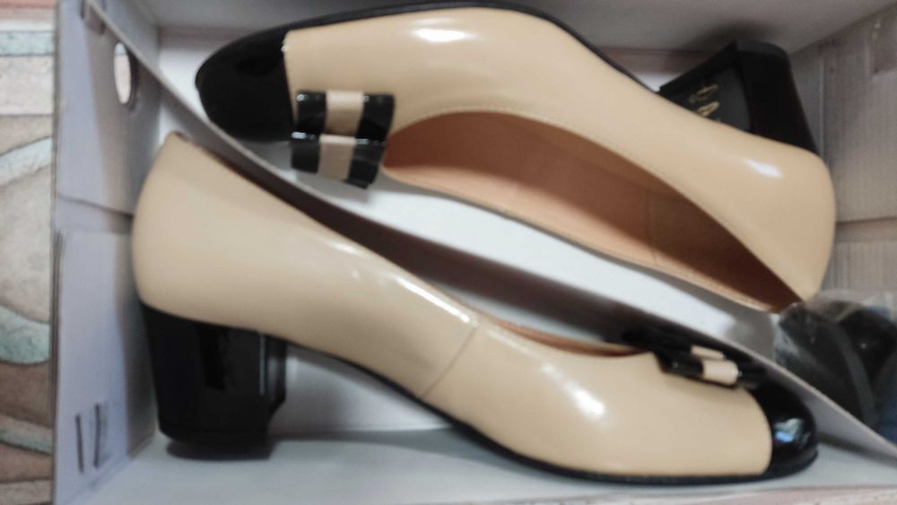 Czółenka damskie nowe, eleganckie beżowo czarne 37  Krystad