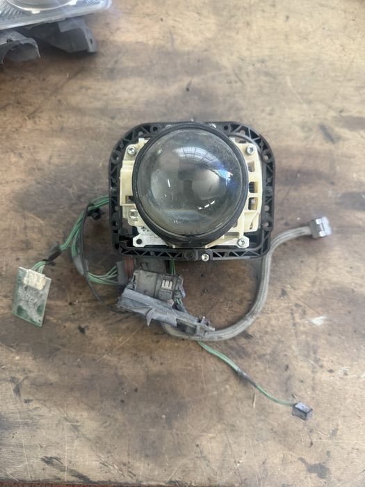 Motor Lente Farol Xénon Direcional Valeo