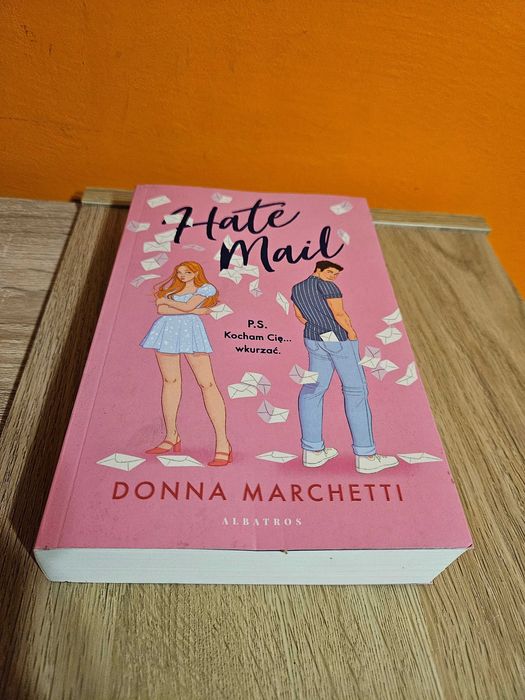 Hate Mail Donna Marchetti jak nowa