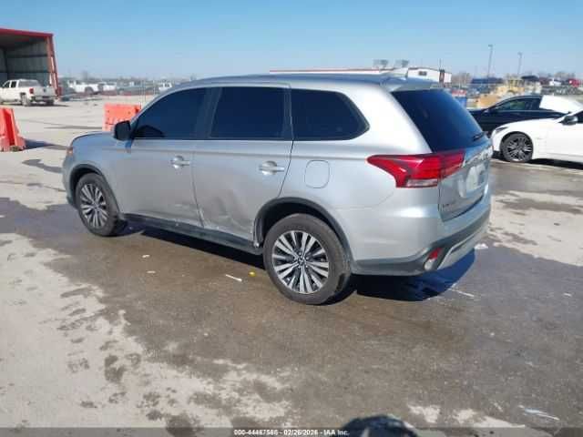 2019 Mitsubishi Outlander SE 2.4 Повний привід