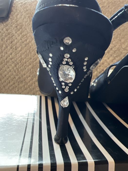 Buty szpilki ciemny granat