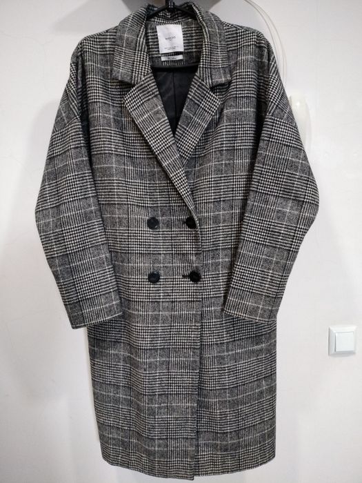 Продам пальто женское в клетку,  Mango