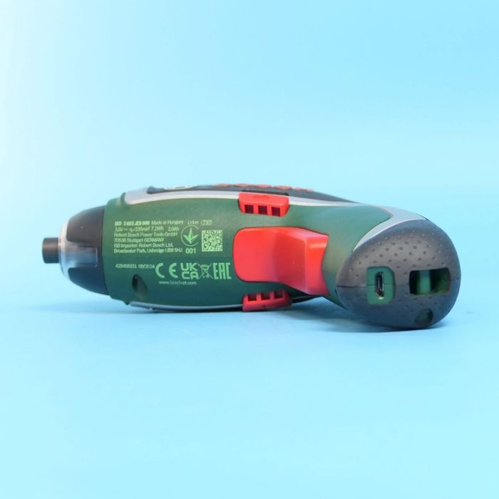 Акумуляторна електровикрутка Bosch IXO 7 Angle Set (06039E0003) з кутовою насадкою. Аккумуляторная отвертка Bosch IXO 7 Angle Set  с угловой насадкой.