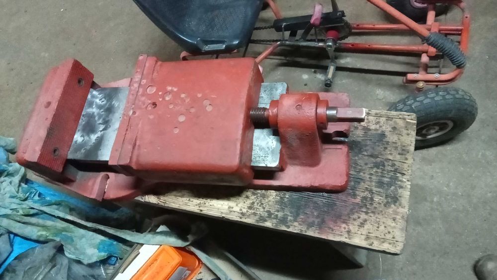 Imadło ślusarskie maszynowe 250, 160