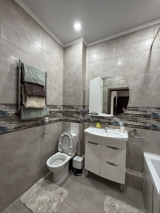 2к.кв.Декабристов возле Сказки с ремонтом !