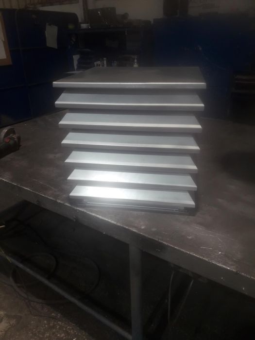Serralheiro, pequenos serviços de reparações e outros, ferro,inox.