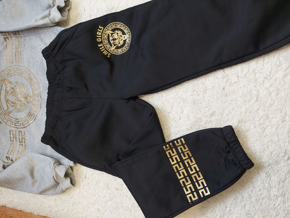 Костюм для дівчинки 11-12 років