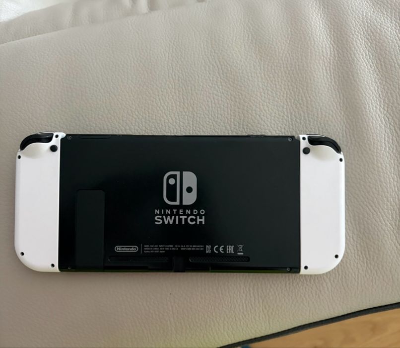 Nintendo switch V1 + FIFA23