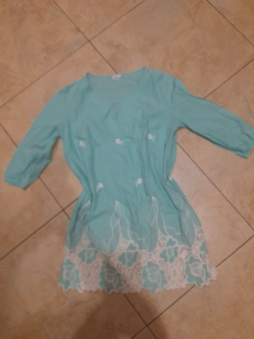 Zielona tunika r.42 z białymi elementami