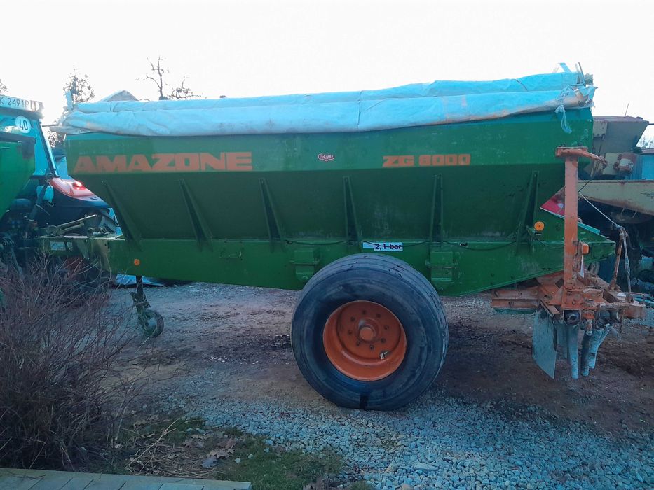 Rozsiewacz wapna Amazone ZG 8000