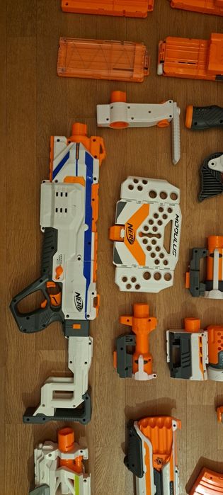 Nerf zabawki całe zestawy plus dodatki