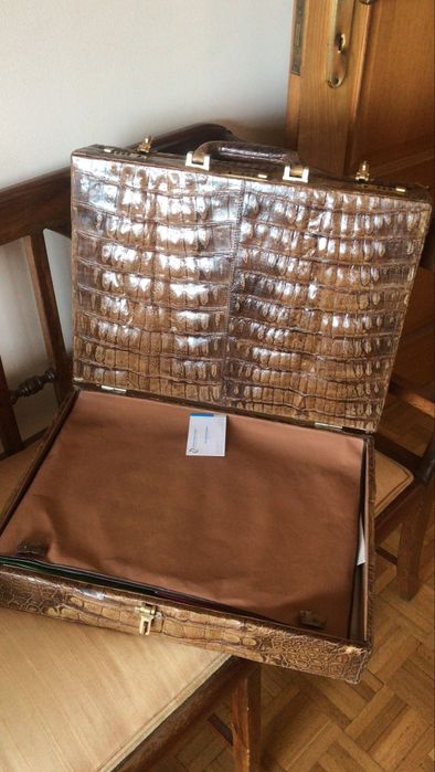 Mala pele crocodilo verdadeira