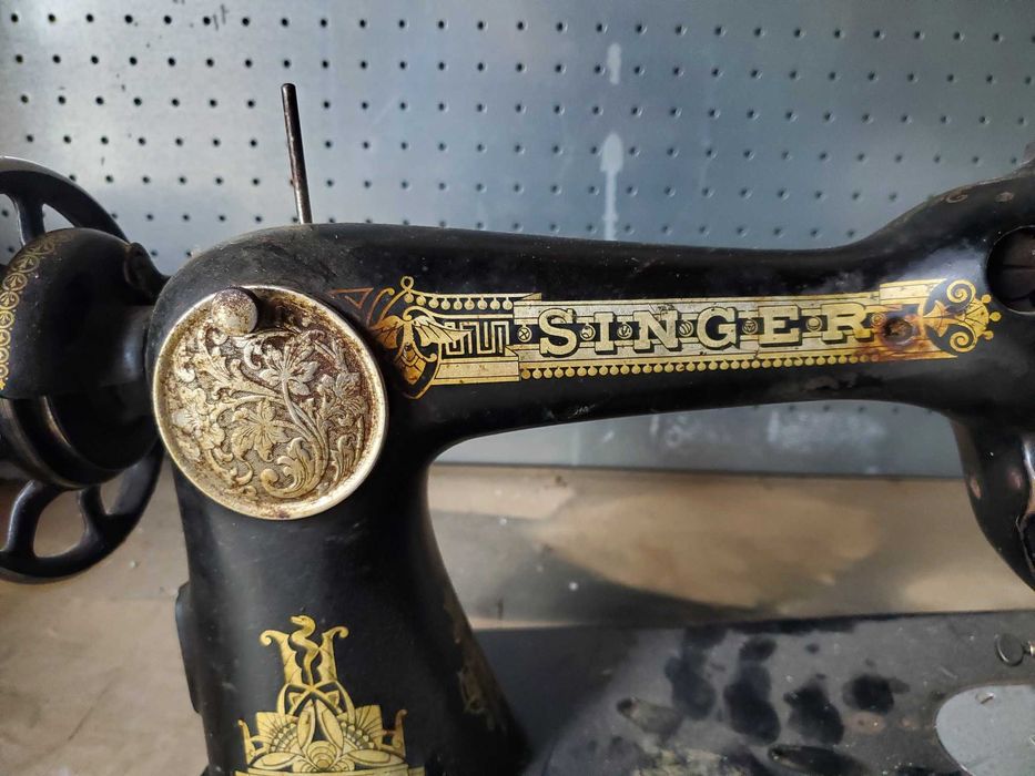 Maquina de Costura Singer Antiga