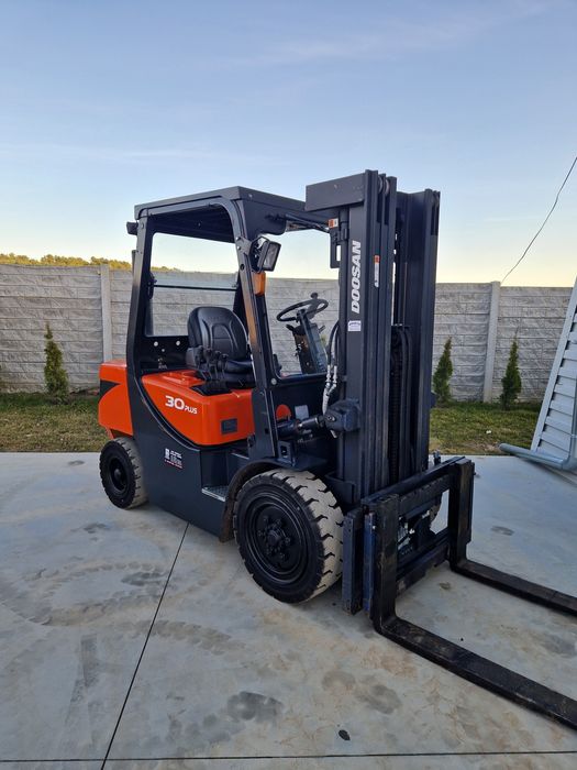 Wózek widłowy DOOSAN 30 Plus diesel