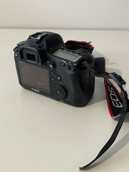 Aparat Canon 6D, full frame