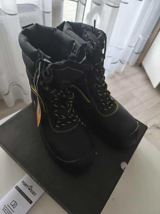Nowe buty robocze zimowe, ocieplane,nr 42
