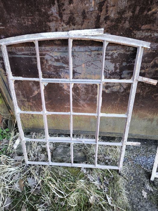 *** Okna żeliwne łukowe krata witraż cena za 3 sztuki ***