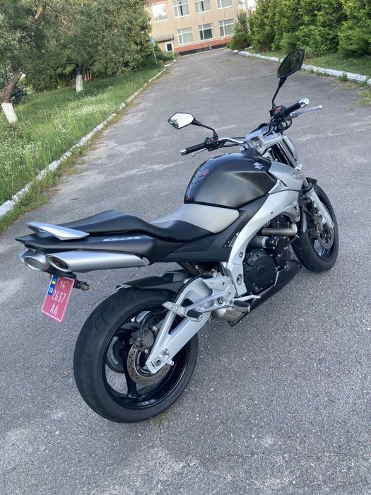 SUZUKI GSR 600 !!!хороший стан