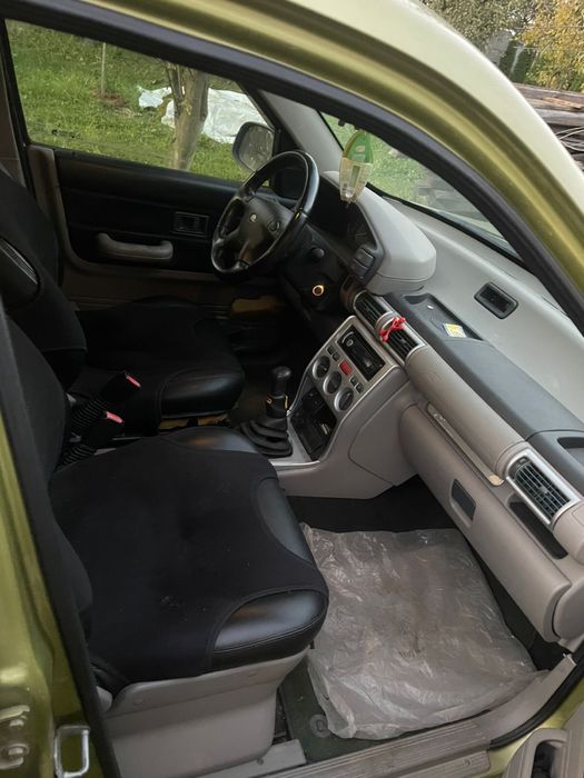 Прадам автомобіль Land Rover