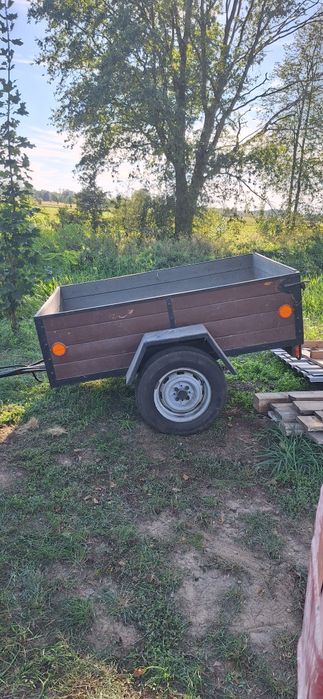Zabawka dla faceta przyczepka samochodowa super stan na resorach