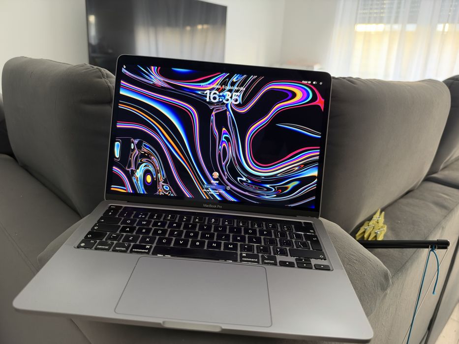 Apple MacBook Pro M1 / 16GB RAM / 512GB SSD / Stan bardzo dobry