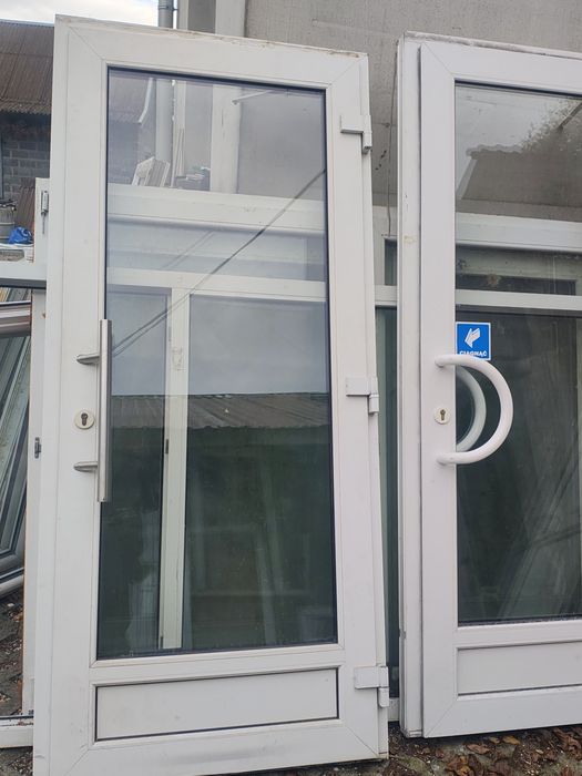 Sprzedam drzwi aluminiowe i pcv