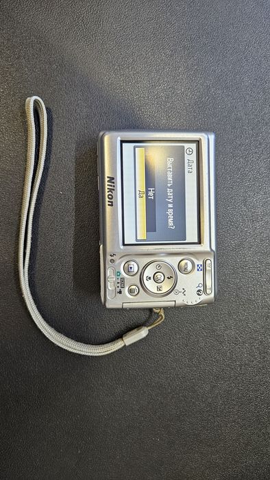 Nikon Coolpix L12