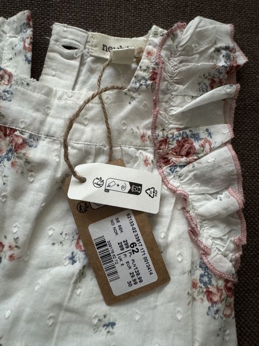 Sukienka 62 nowa newbie