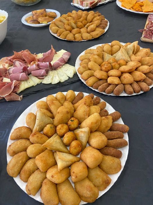 Salgadinhos miniaturas caseiras aniversário