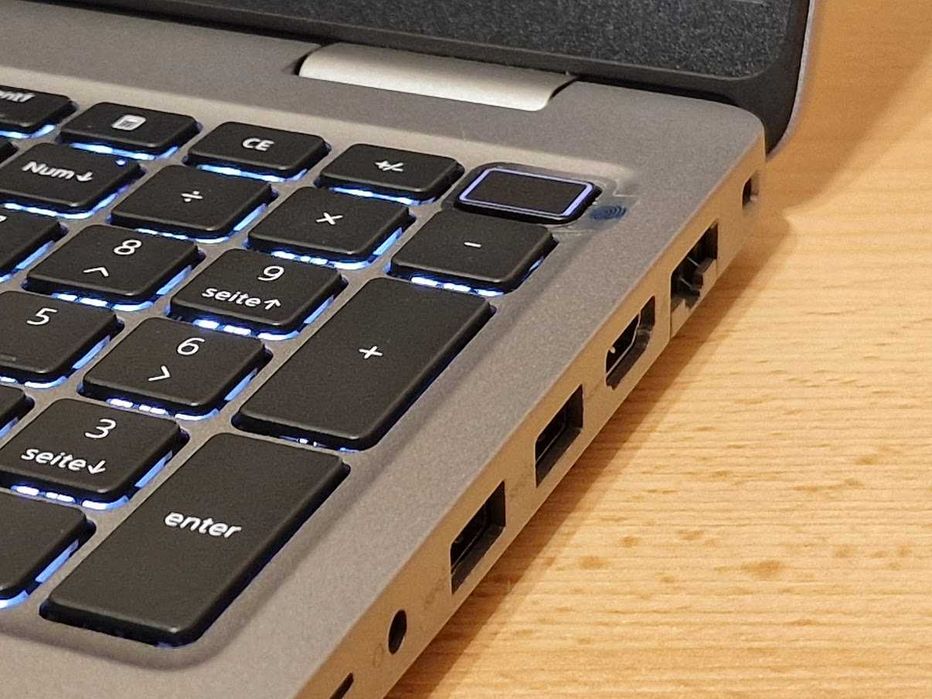 Dell Latitude 5550 Core Ultra 7 165U RAM32 SSD 1000Gb Батарея 12 годин